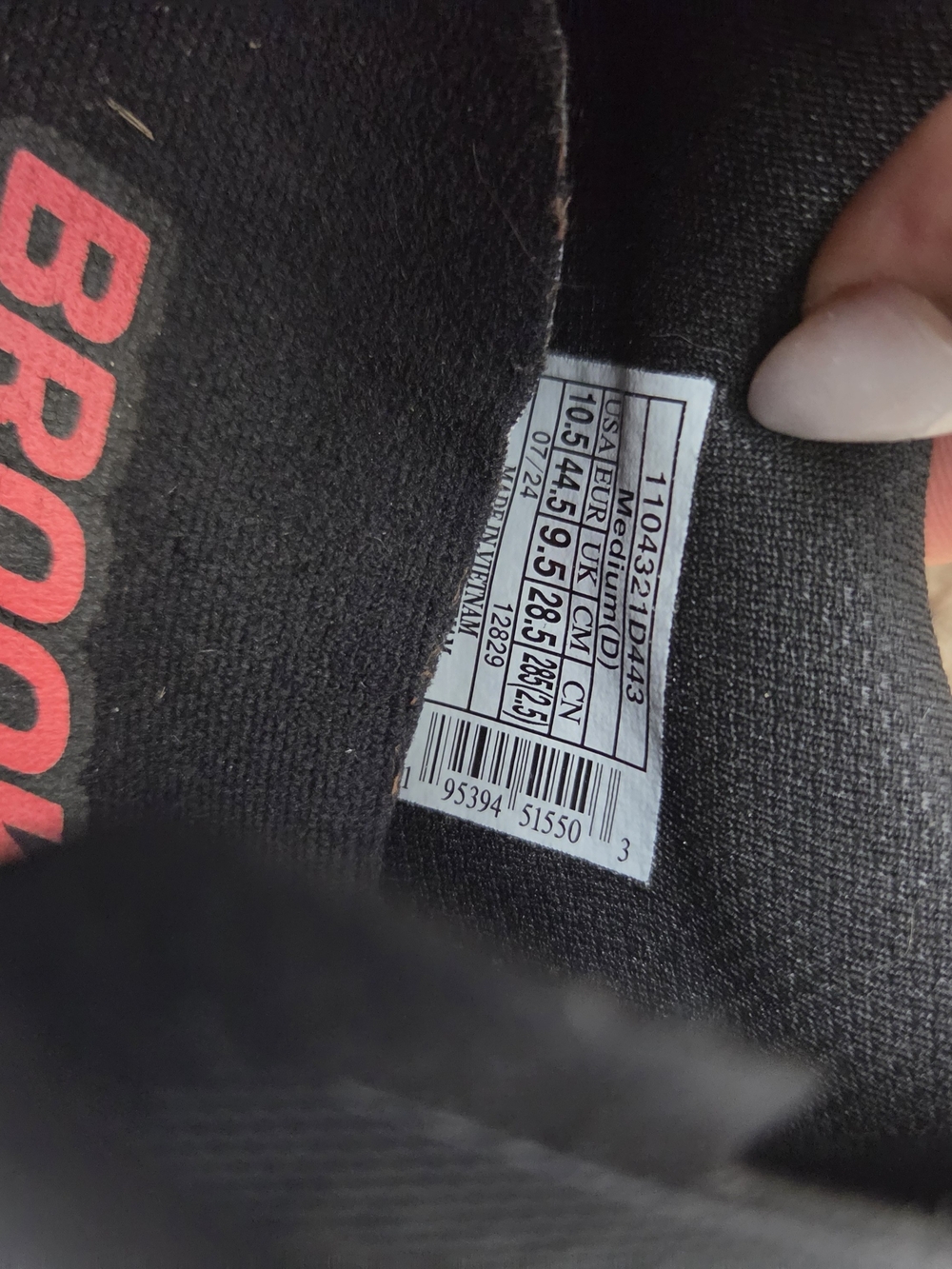 Brooks Black Sneaker with Red Insole Logo - Picture 4 of 8